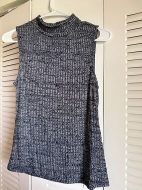 Sleeveless Mock Neck Muscle Tee - Gray